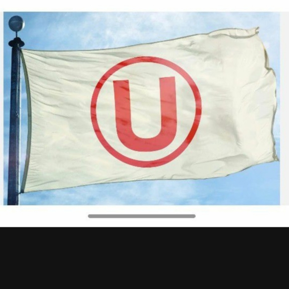 Universitario de Deportes Flag
